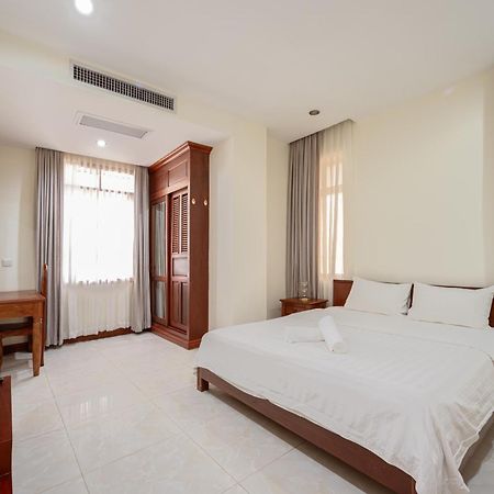E&V Apartment Phnom Penh Esterno foto