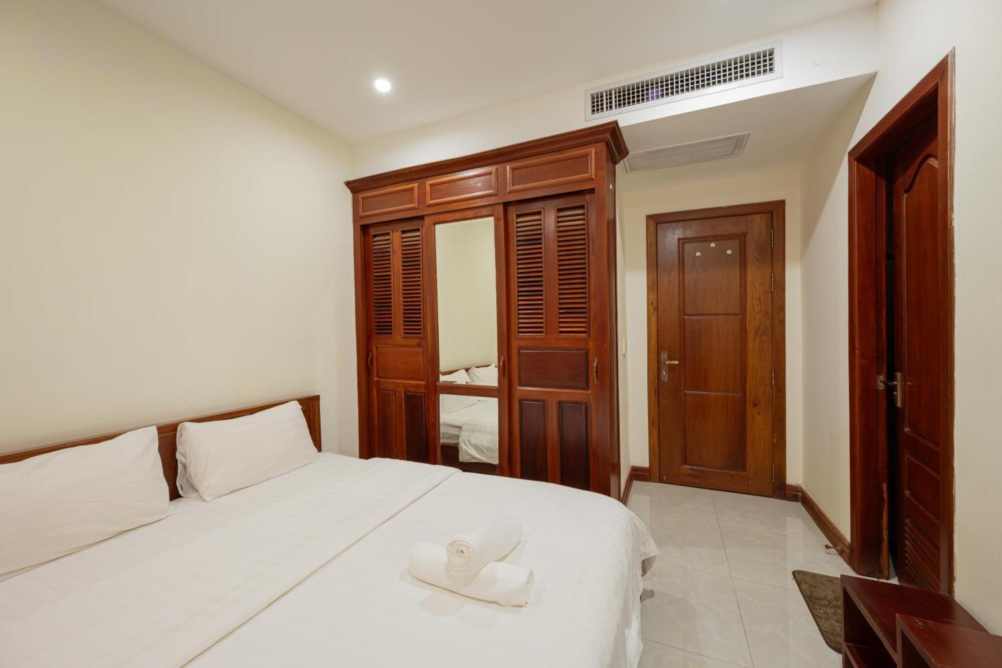 E&V Apartment Phnom Penh Esterno foto